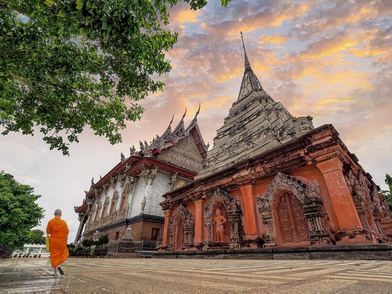 วัดกลางบางแก้ว นครปฐม