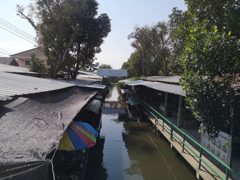 ตลาดน้ำคลองลัดมะยม กรุงเทพฯ