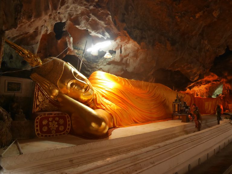 ถ้ำเขาหลวง เพชรบุรี