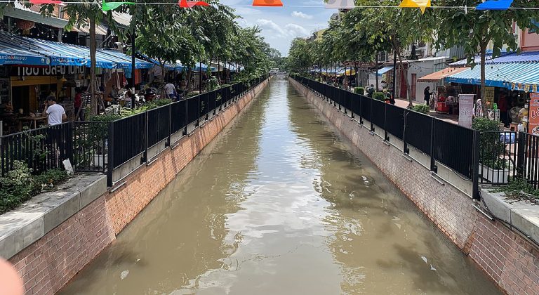 คลองโอ่งอ่าง กรุงเทพมหานคร